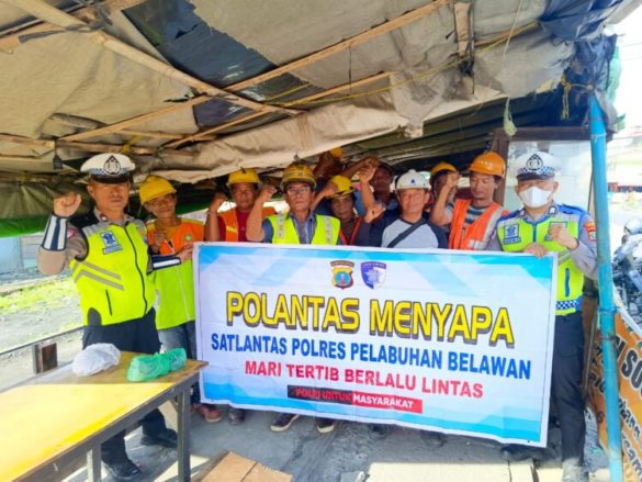 Satlantas Belawan Sosialisasi Tertib Lalulintas kepada Pekerja Buruh Pelabuhan